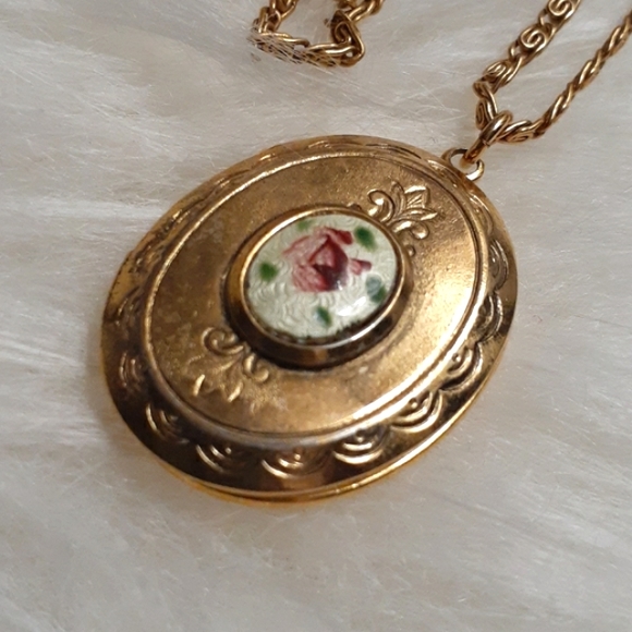 🌹Vintage Guilloche Enamel Style Locket & Chain - Picture 12 of 14